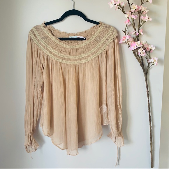 UO / KIMCHI BLUE / SHEER LONG SLEEVE FESTIVAL TOP - Picture 2 of 4